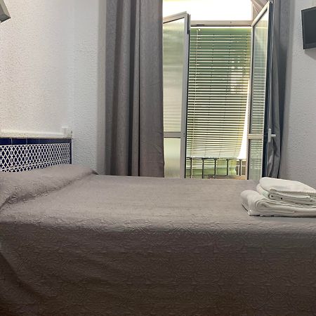 Hostal Alcobia Sevilla Exterior foto
