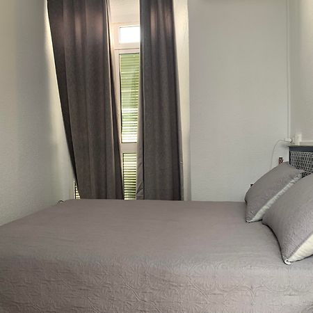 Hostal Alcobia Sevilla Exterior foto