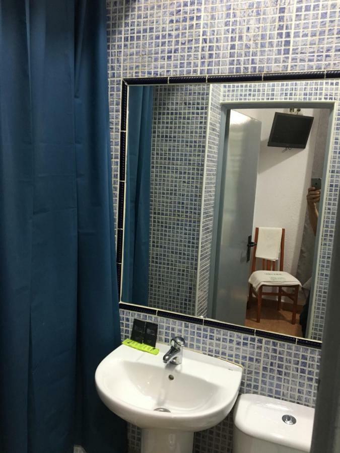 Hostal Alcobia Sevilla Exterior foto